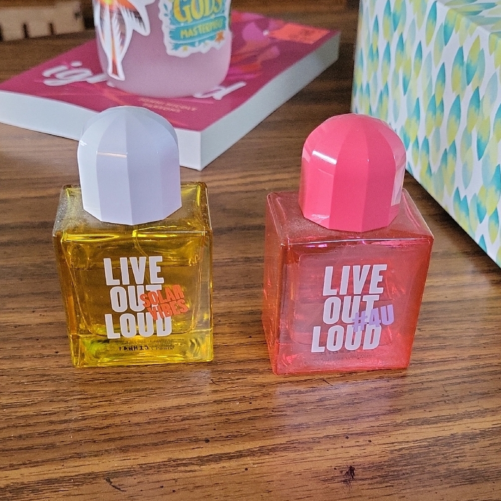 Avon Live Out Loud Bundle